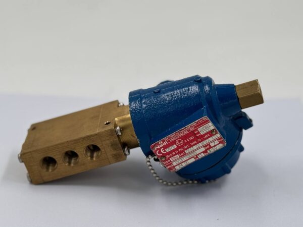 سوییچ فشار دیافراگمی از برند telemecanique - Image 2